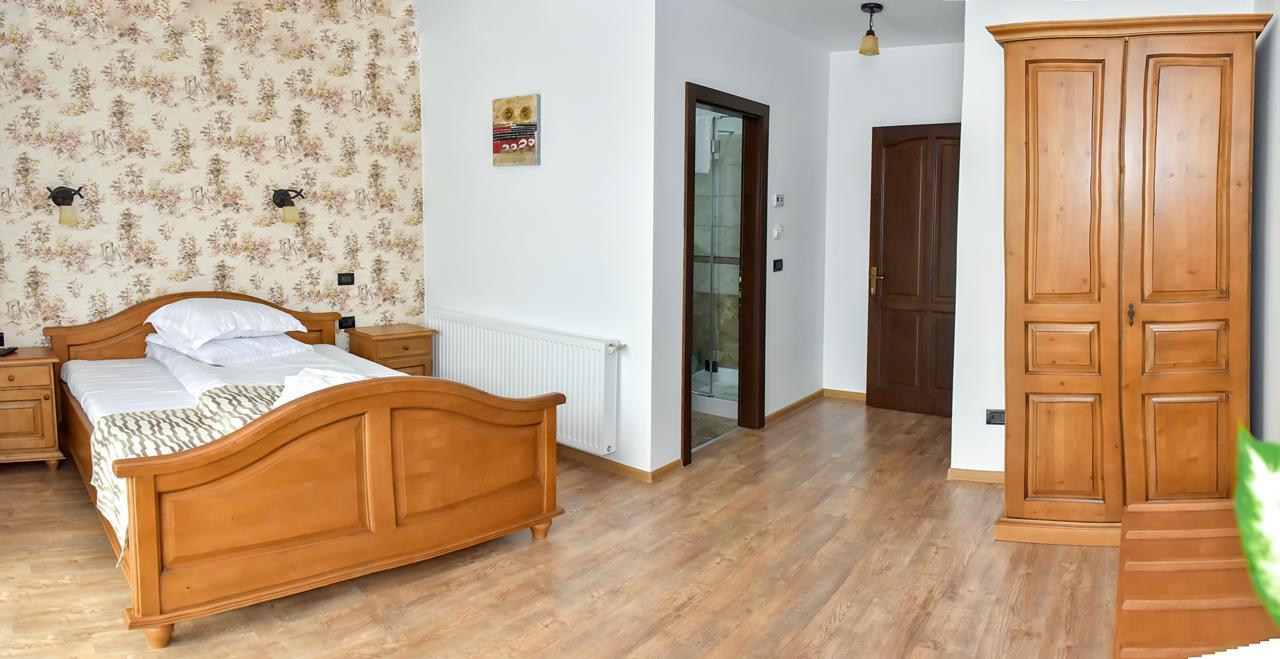 San Grecu House Lägenhet Făgăraş Exteriör bild